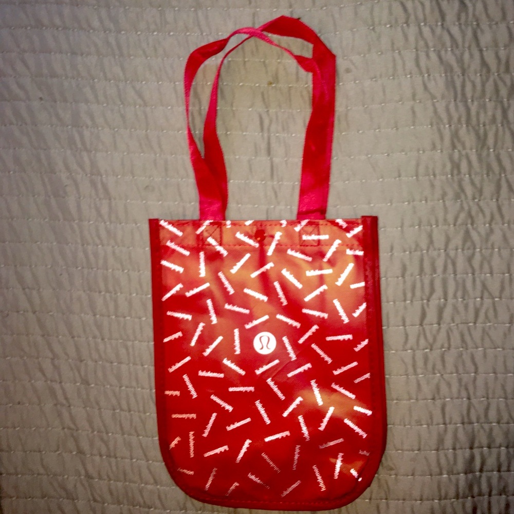 Lululemon small reusable tote
